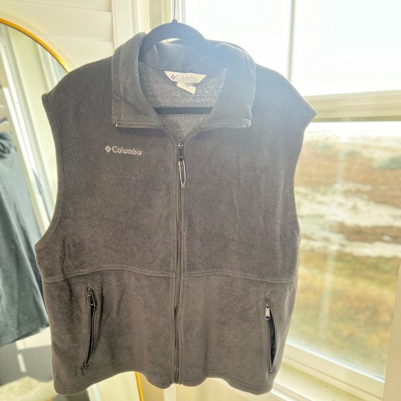 Columbia vest. Size XL. - Picture 5 of 16
